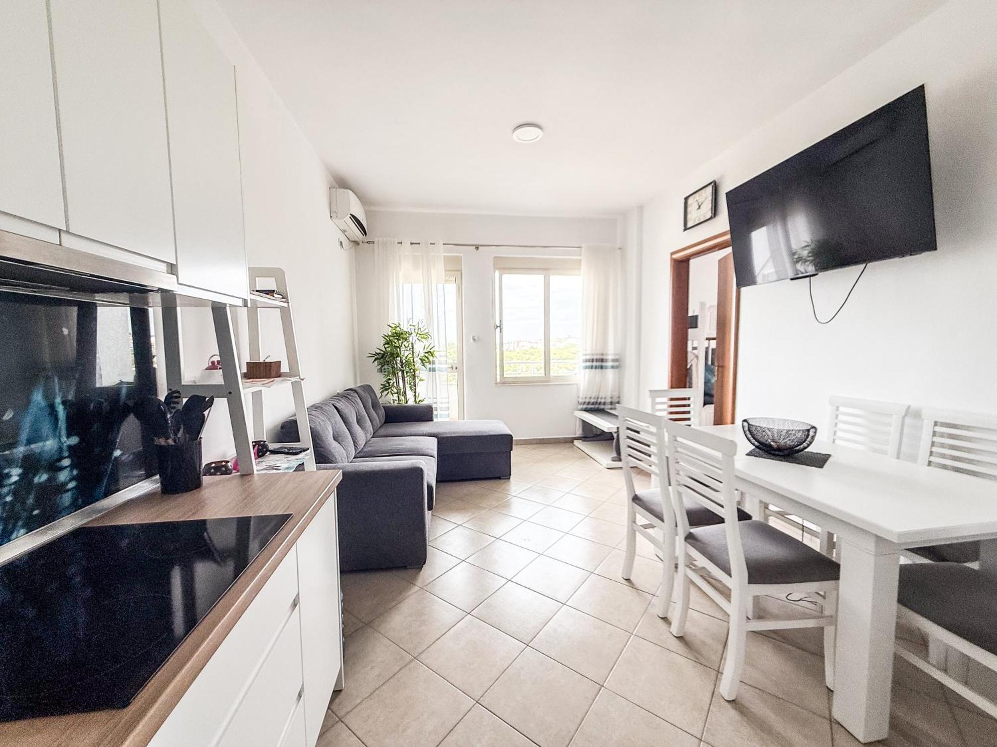 Aparthotel Lunasol Seaside Durrës